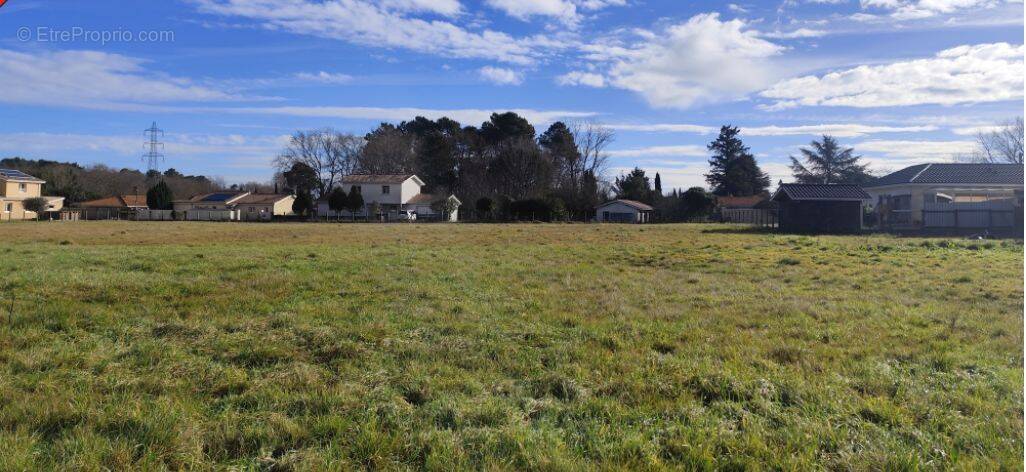 Terrain à LEOGNAN