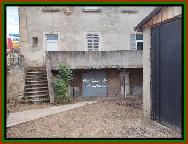 Appartement à PRECY-SOUS-THIL