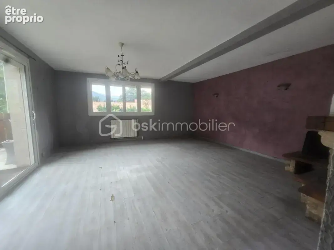 Maison de caractère à rénover au Péage-de-Vizille – 118 m² habitables – 3 588 m² de terrain - photo 2