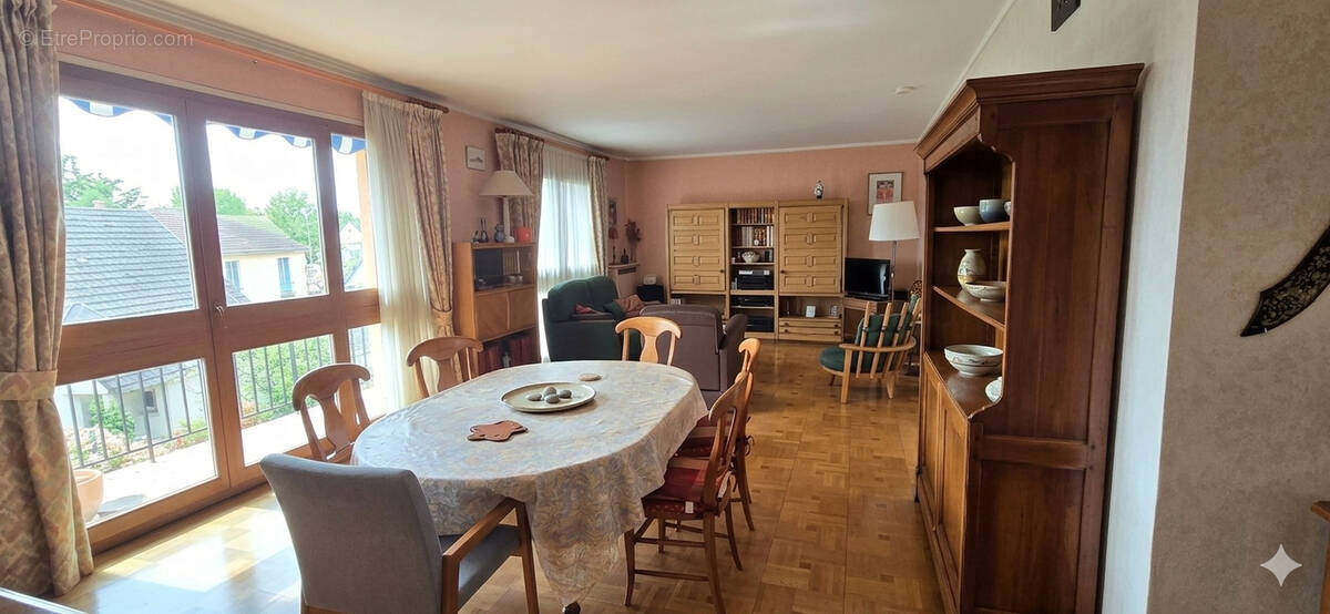 Appartement à MAISONS-LAFFITTE