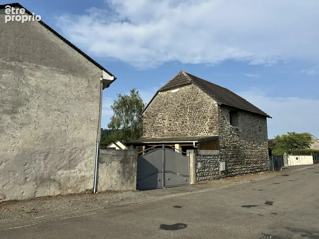 Au centre du village d'Escout - photo 3