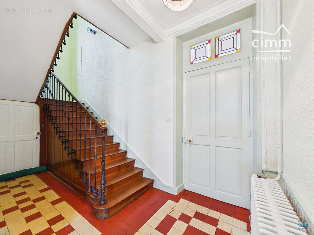 Maison 181 m² à Vernantes  - photo 7