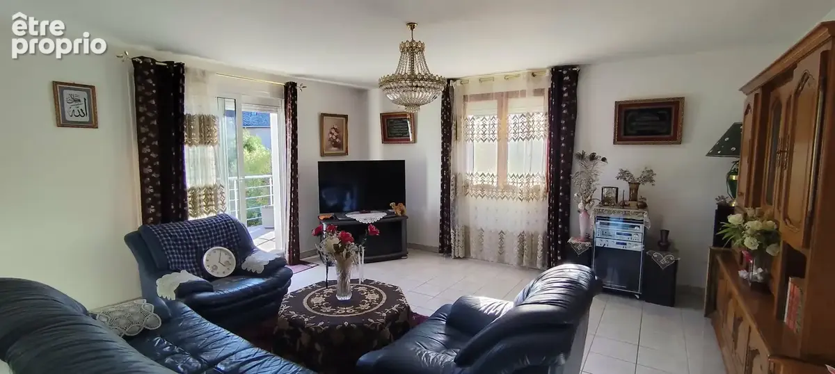 Maison de 195 m2 avec 5 chambres + combles carrelées + sous-sol complet - photo 6
