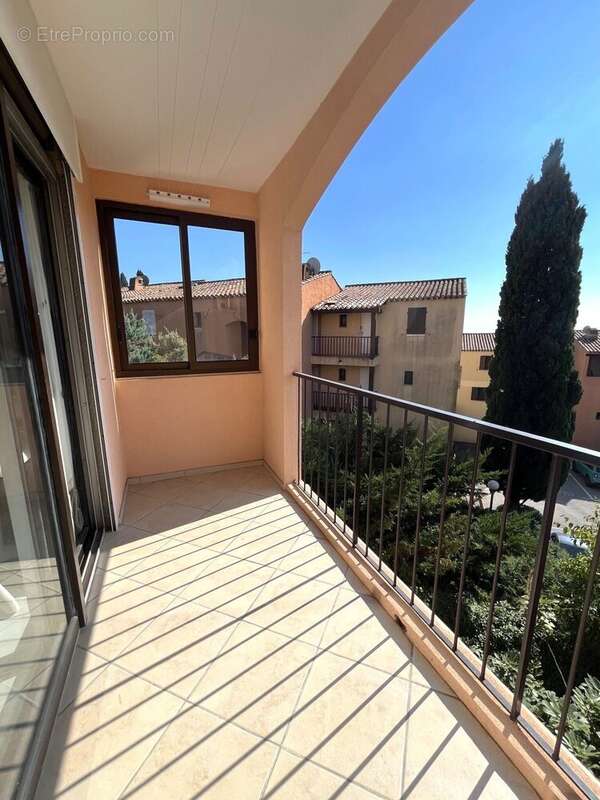 Appartement à LA CROIX-VALMER