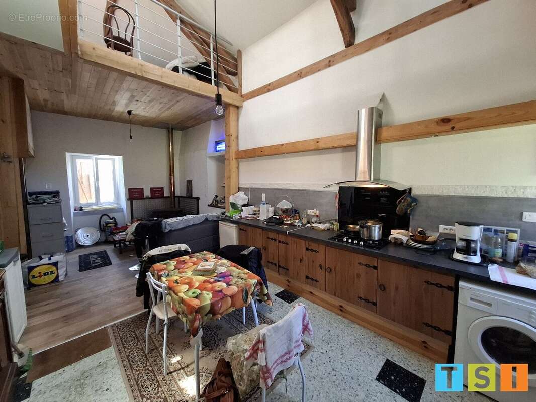 Vallée de la BAROUSSE: maison ancienne rénovée sur un terrain de 865 m². - photo 6