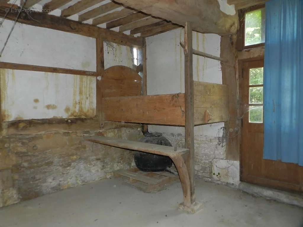 Maison à SAINT-PIERRE-SUR-DIVES