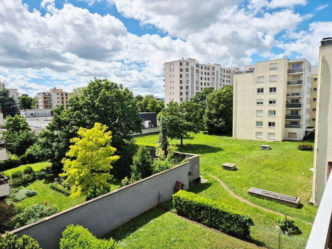 Appartement à CALUIRE-ET-CUIRE