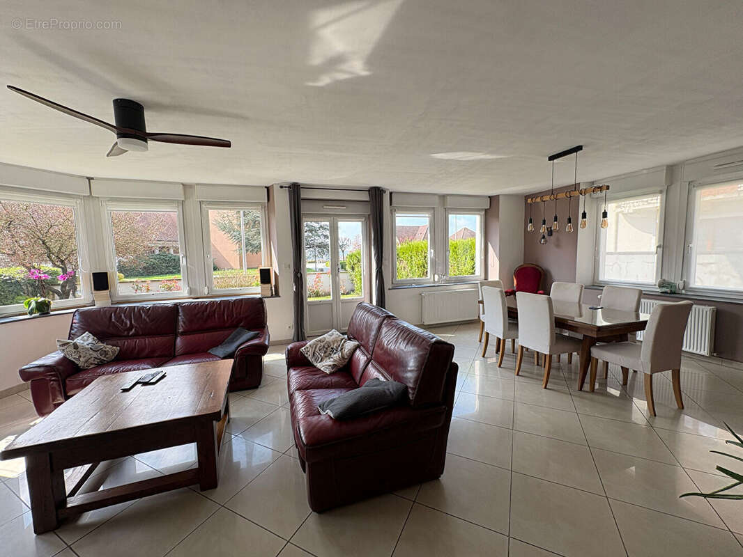 Maison 6 pièces - 172m² - JEANMÉNIL - photo 2