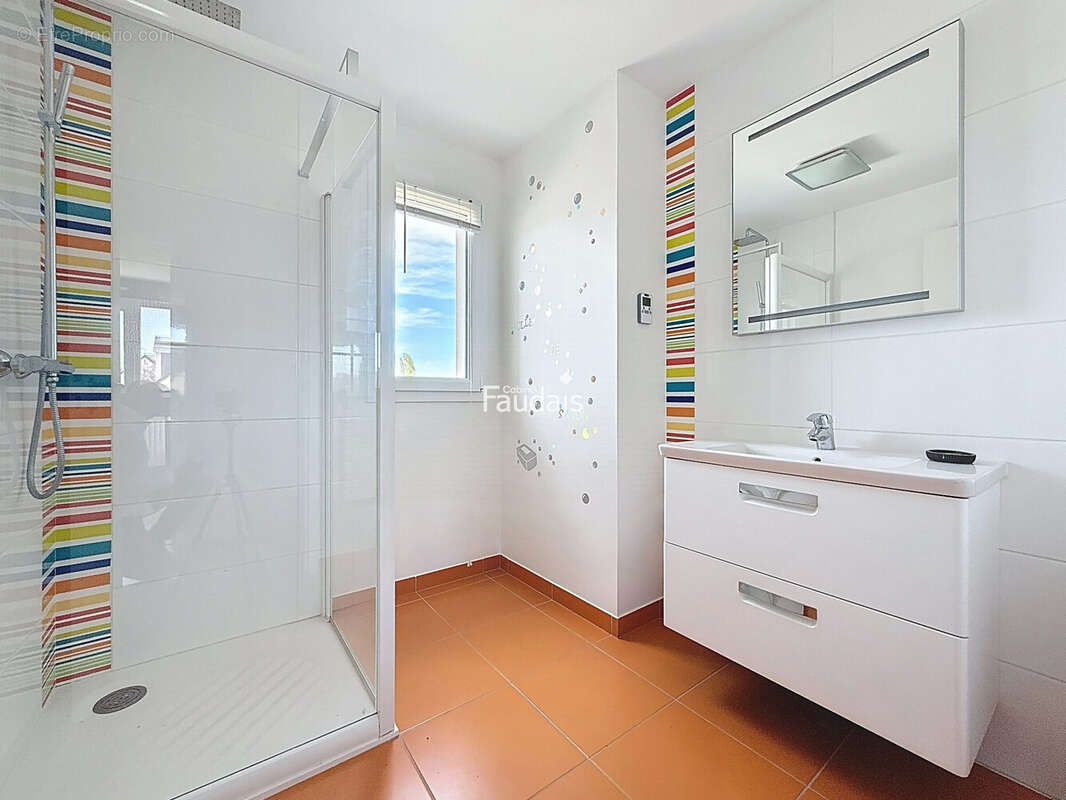 Maison 130 m² à Saint-Lo  - photo 7