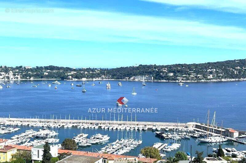 Appartement à VILLEFRANCHE-SUR-MER