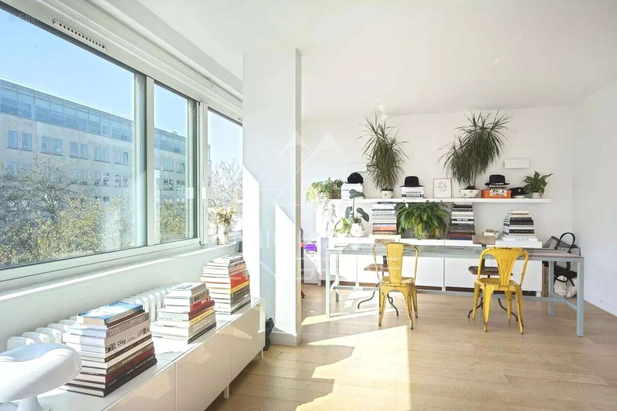 Appartement à PARIS-7E