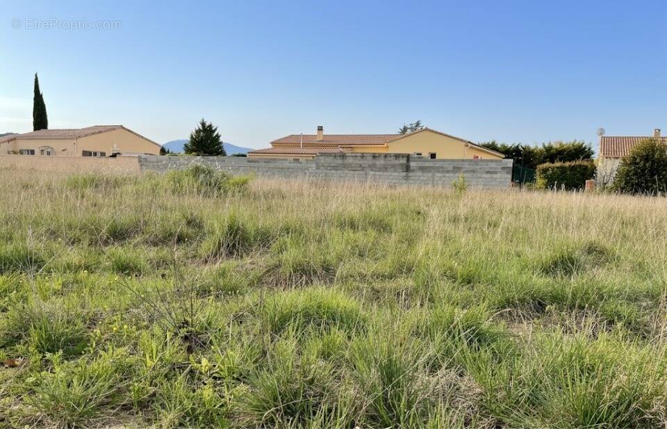 Terrain à SAINT-MAURICE-SUR-EYGUES