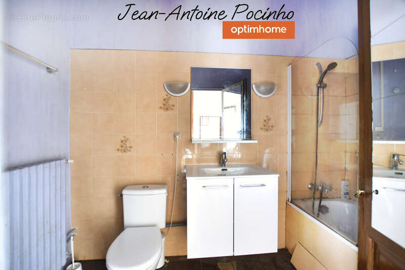 Maison à SAINTE-FOY-DE-PEYROLIERES