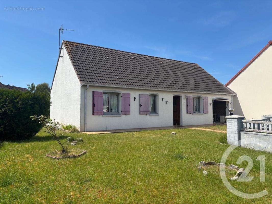 Maison à RANG-DU-FLIERS