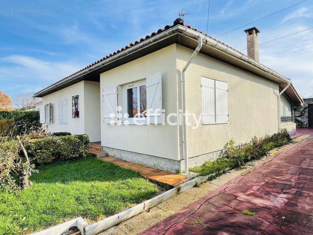 Maison à SAINTE-EULALIE