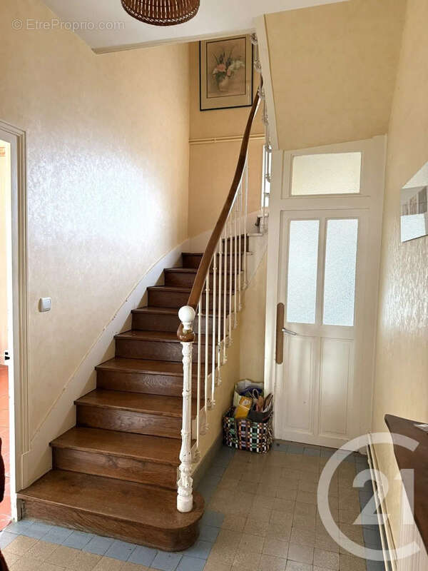 Maison à COSNE-COURS-SUR-LOIRE