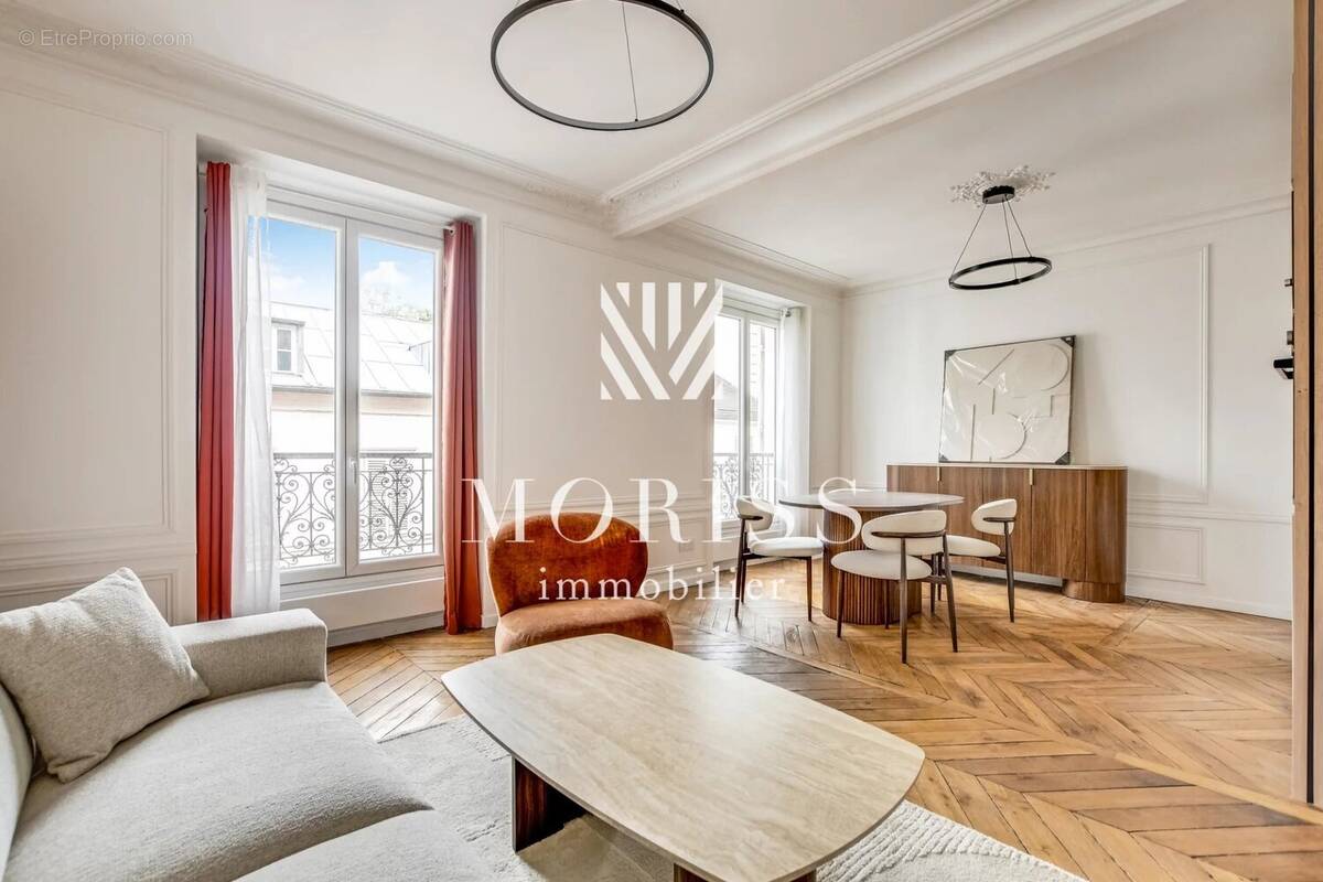 Appartement à PARIS-17E