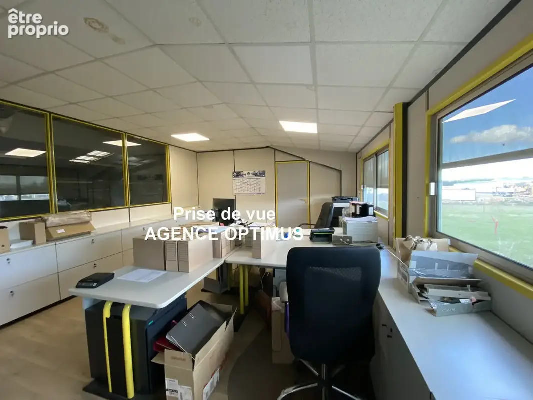 LOCAL PROFESSIONNEL + STOCKAGE - 1170 m2 bâtis sur 5886m2 de terrain - photo 10