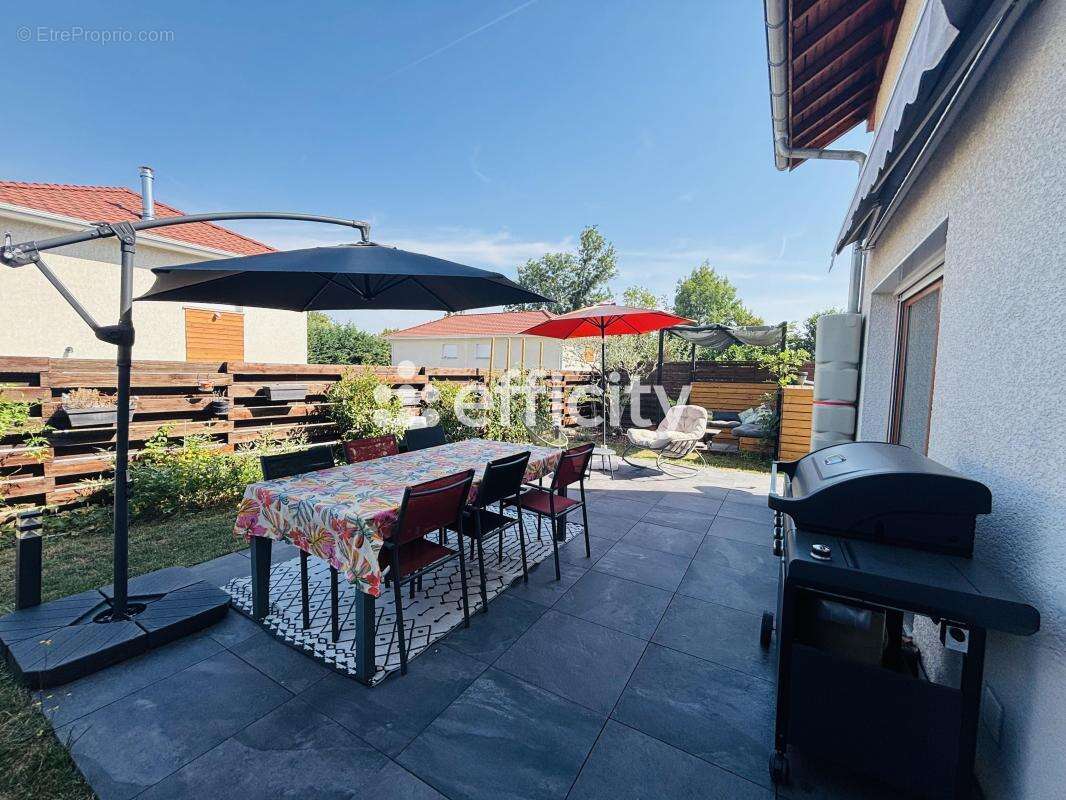 Maison 94 m² à Montagny-Les-Lanches  - photo 15
