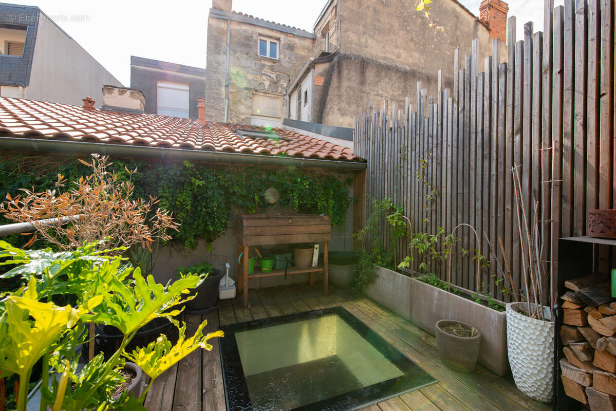 Appartement à BORDEAUX