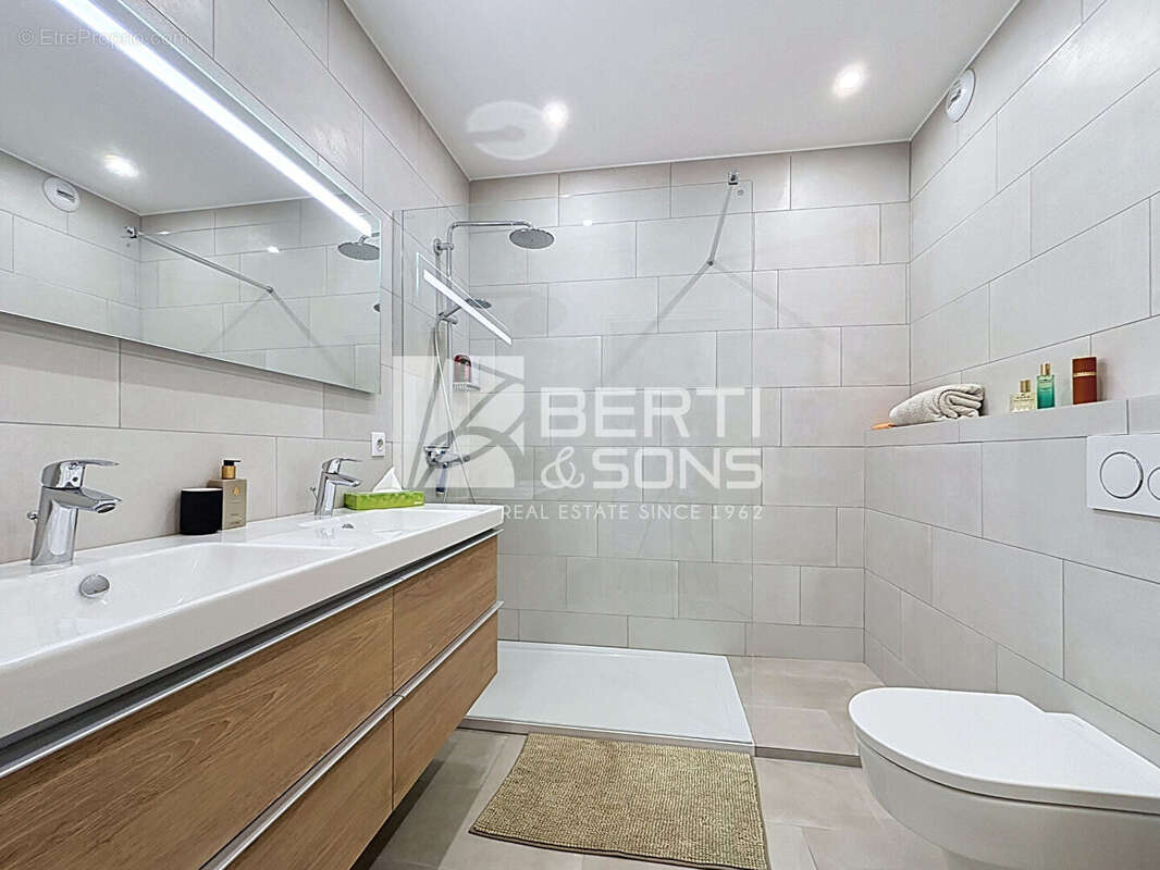 Appartement à MANDELIEU-LA-NAPOULE
