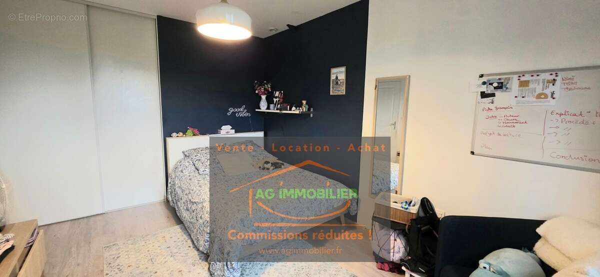 Chambre 2 à l'étage - Maison à GEVEZE