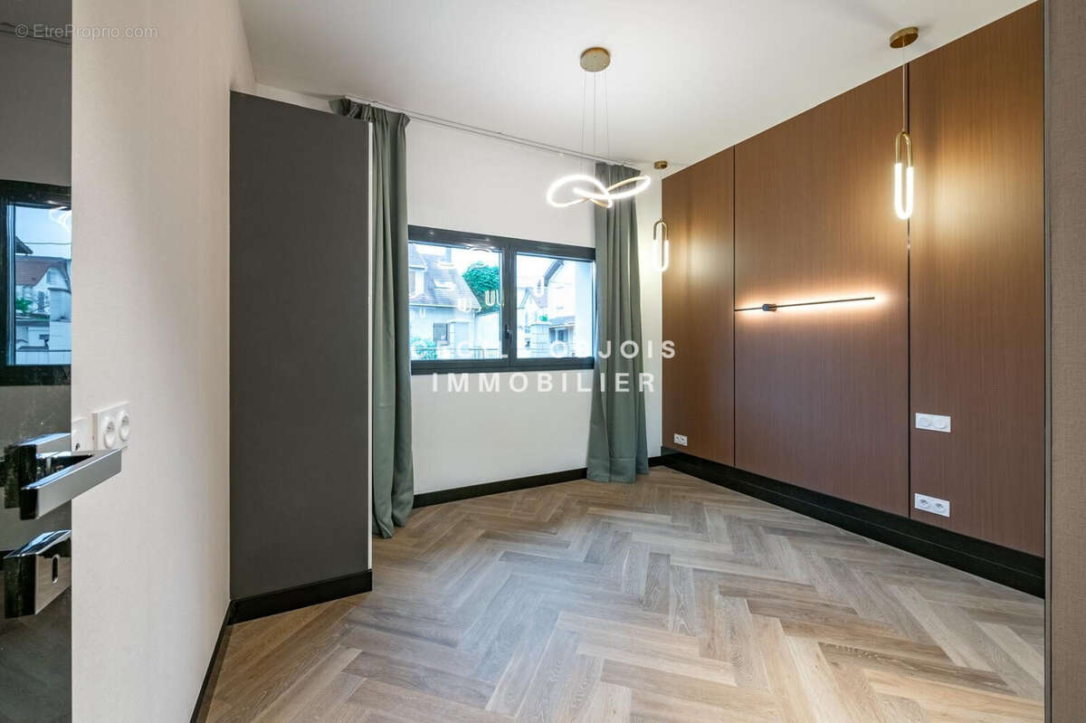 Appartement à SAINT-MAUR-DES-FOSSES