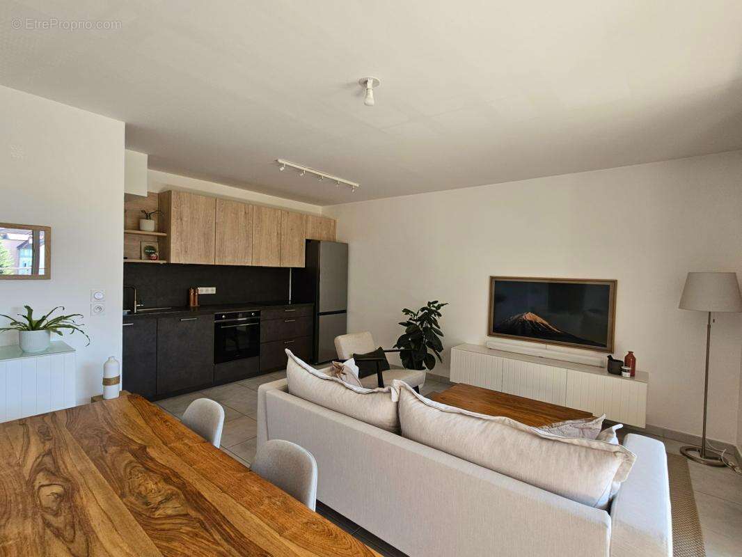 À vendre Bonneville – Superbe T3 récent de 60 m² avec terrasse, garage et vue montagnes (74) - photo 3