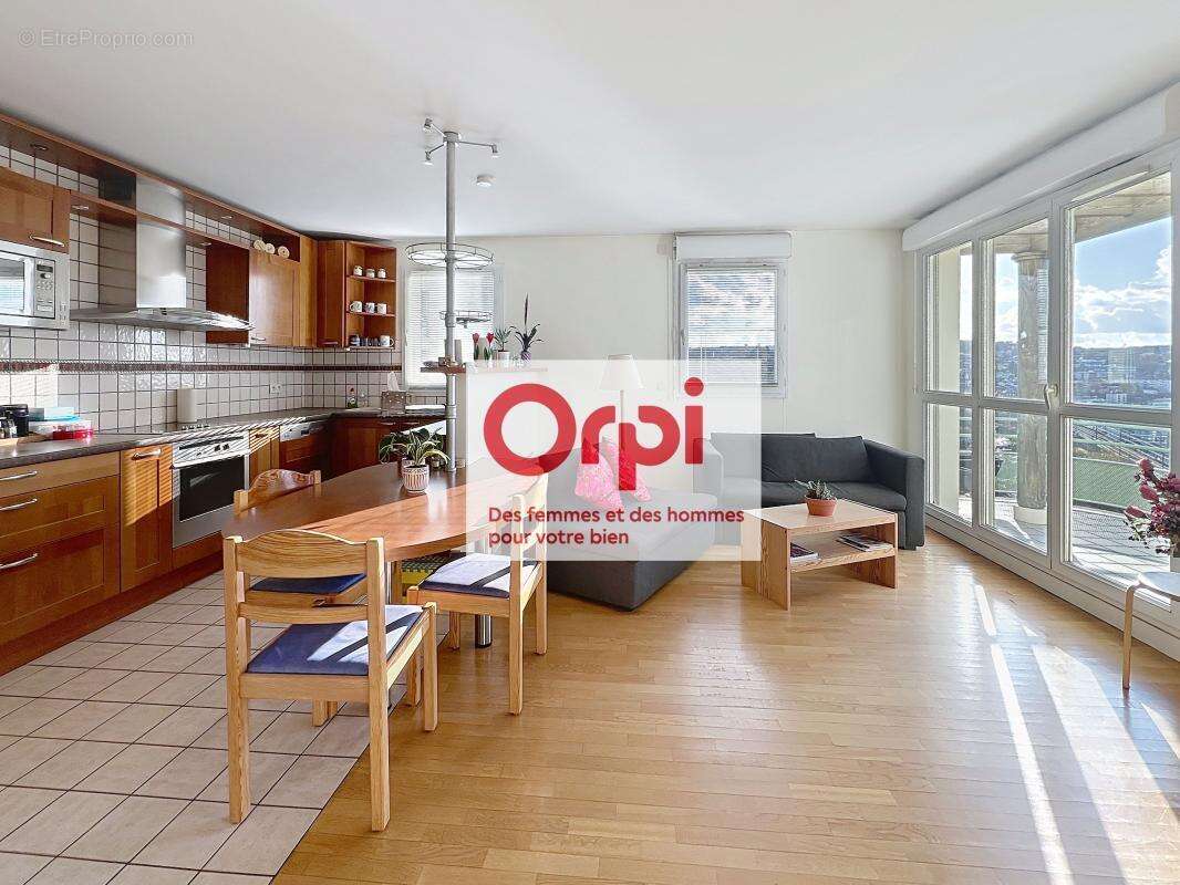Appartement à ISSY-LES-MOULINEAUX