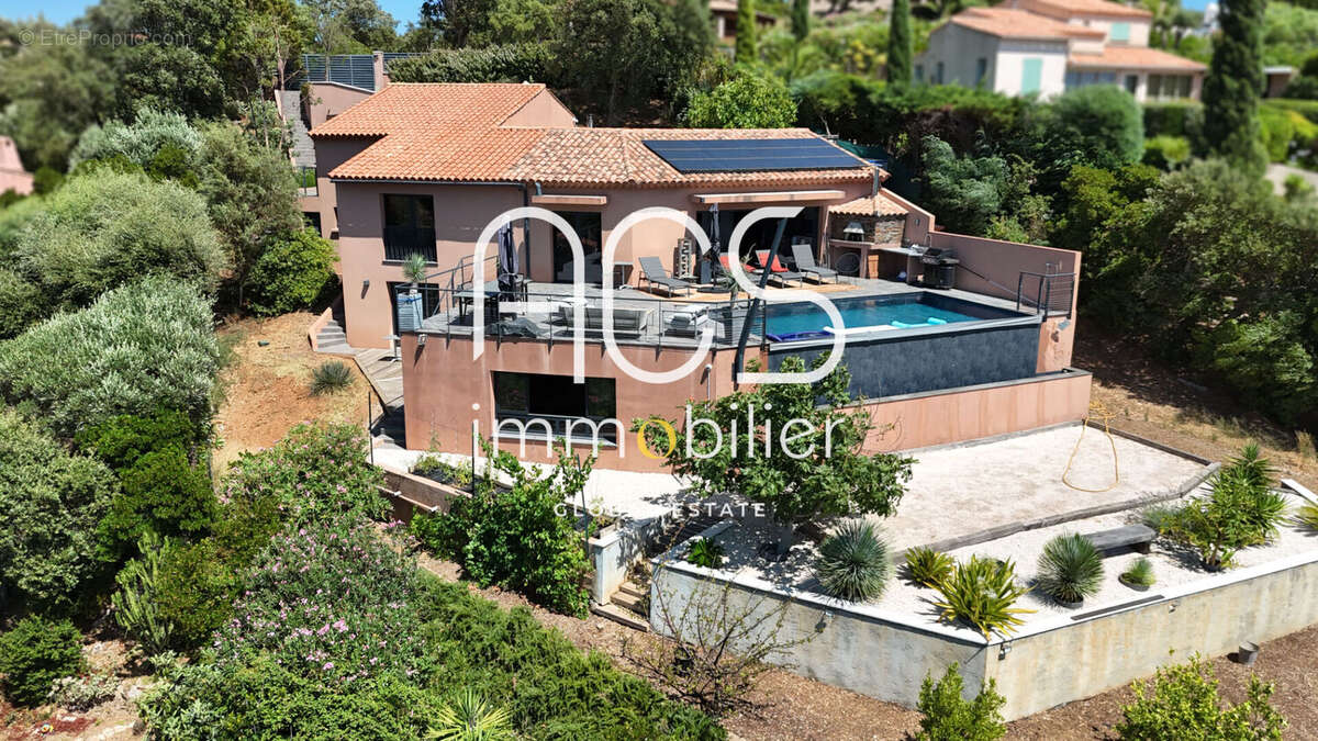 Maison à LA LONDE-LES-MAURES