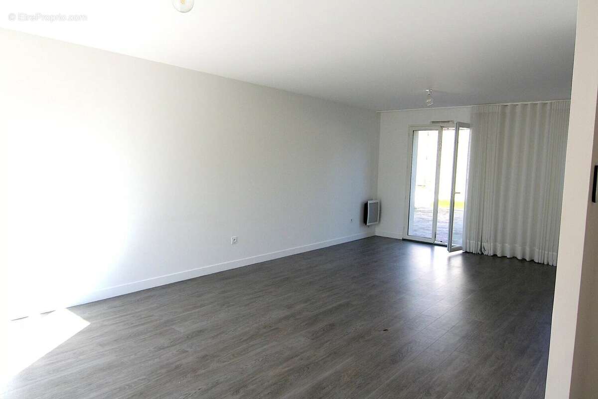 Maison à SAINT-CHERON