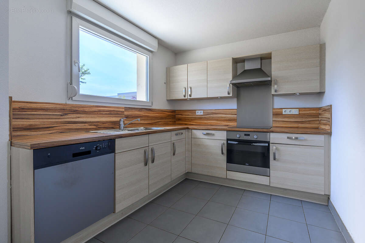 STRASBOURG NEUHOF STÉÂHNIE - Duplex 5 pièces de 98m2 avec terrasse, parking et garage - photo 2