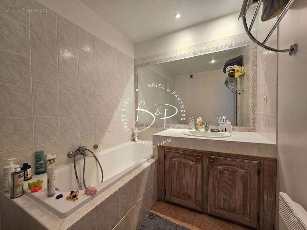 Appartement à LORGUES
