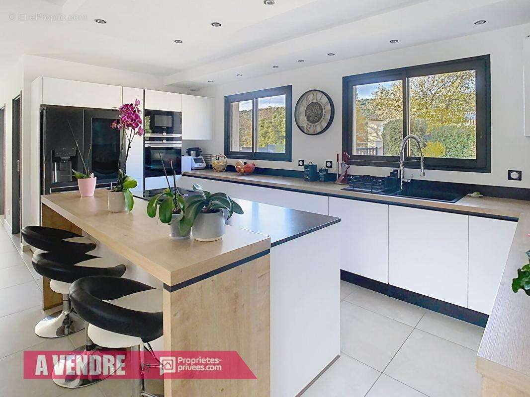 Maison à PLAN-D'AUPS-SAINTE-BAUME