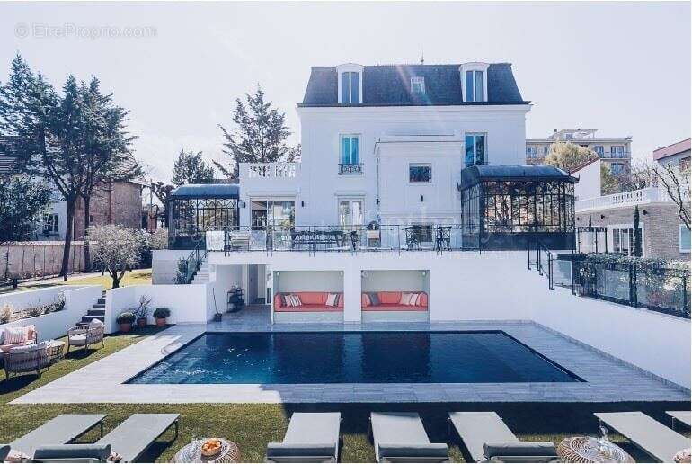 Maison à SAINT-MAUR-DES-FOSSES