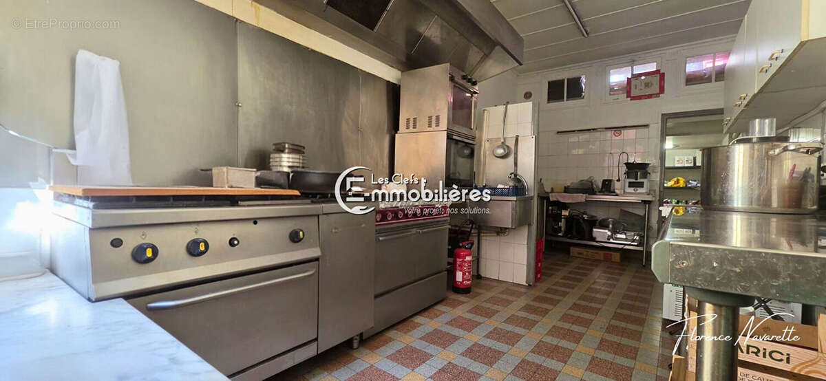 À VENDRE Fonds de commerce Pizzeria Emplacement de premier choix sous les arcades de Louhans (71500) - photo 3