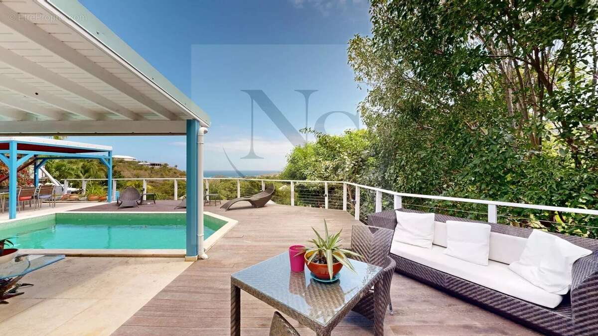 Maison à CAPESTERRE-BELLE-EAU