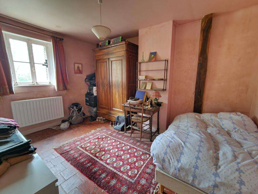 Maison à LUCAY-LE-MALE