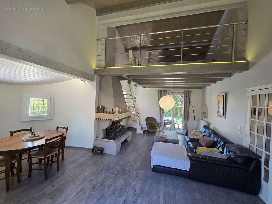 Maison à AIGREFEUILLE-SUR-MAINE