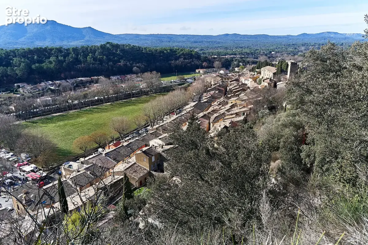 Jouques (13) – grande maison de village rénovée – 215 m² – 4 chambres – terrasse panoramique - photo 23