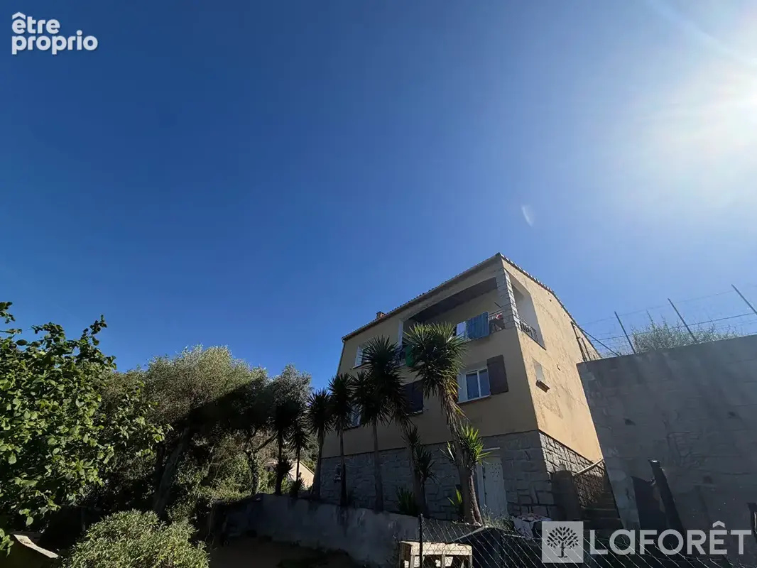 Belle maisons avec trois appartements vue panoramique - photo 2
