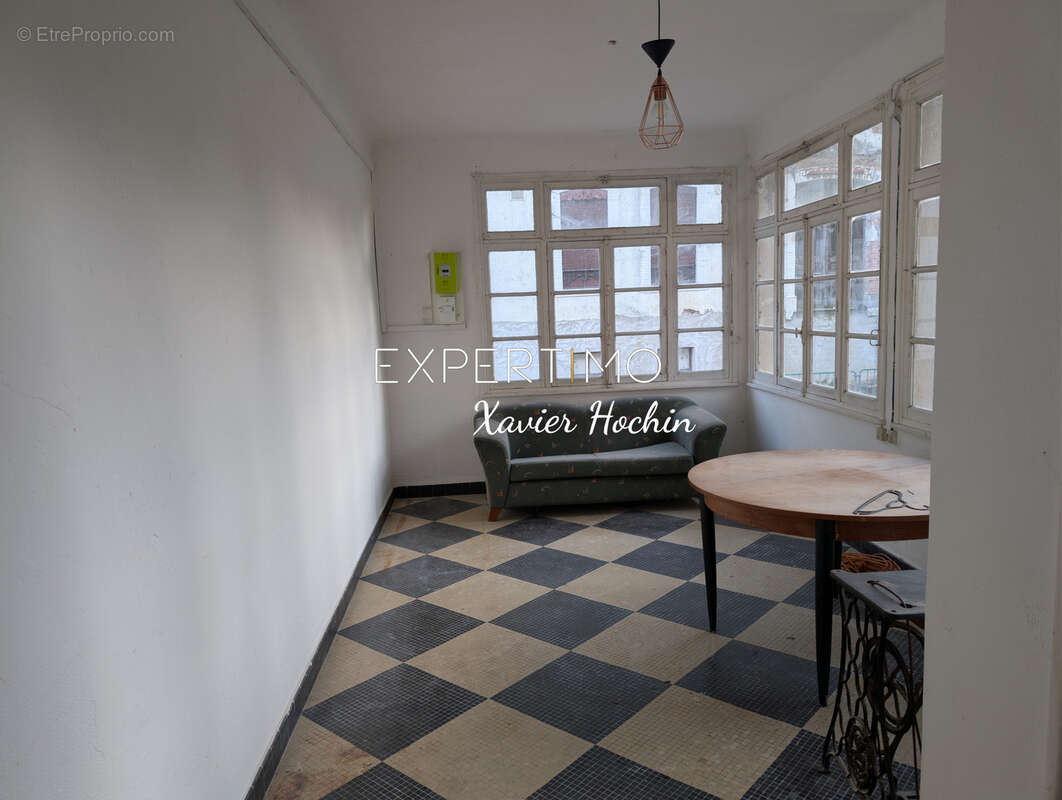 Maison à CHATEAUNEUF-LES-BAINS