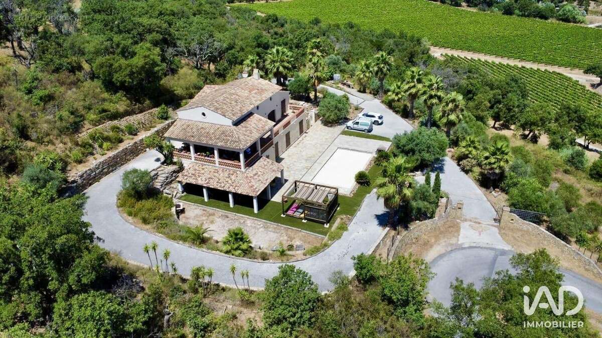 Photo 2 - Maison à PLAN-DE-LA-TOUR