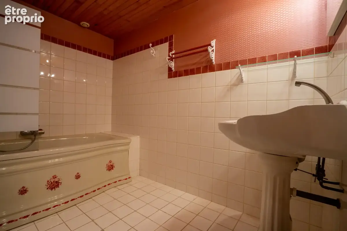 Belle propriété quercynoise avec 2 grandes maisons, piscine et 1 ha terrain - photo 33