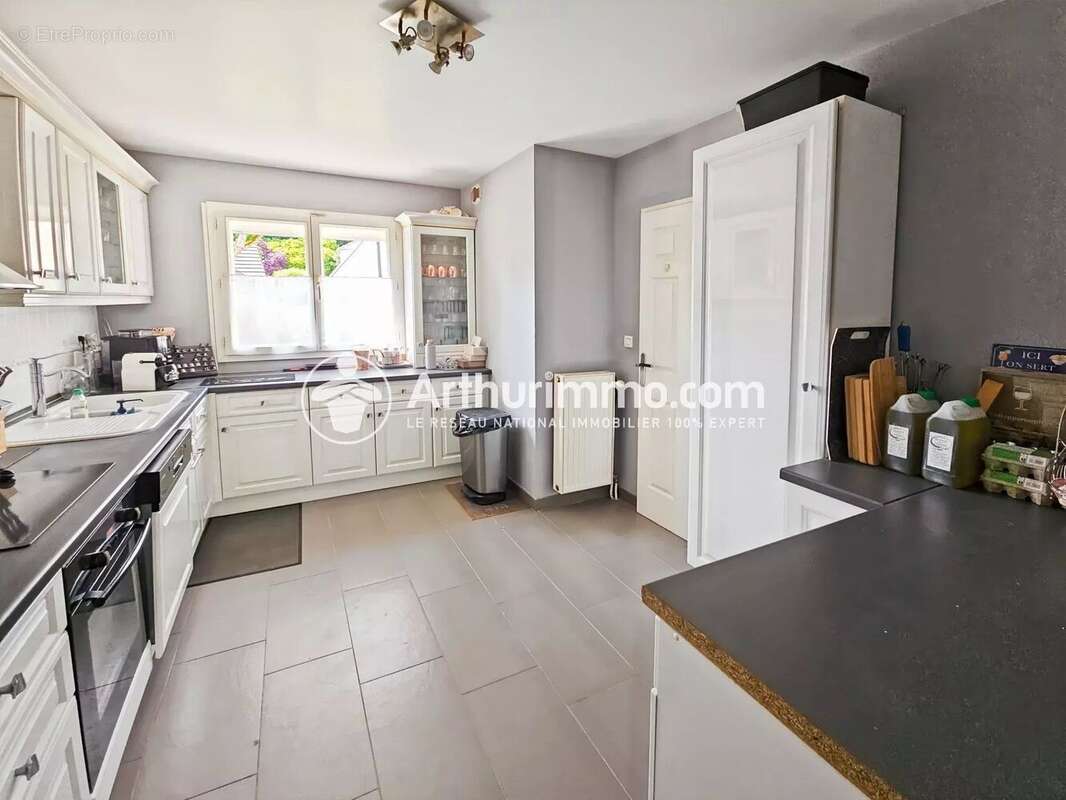 Maison à SAINT-PIERRE-DU-PERRAY