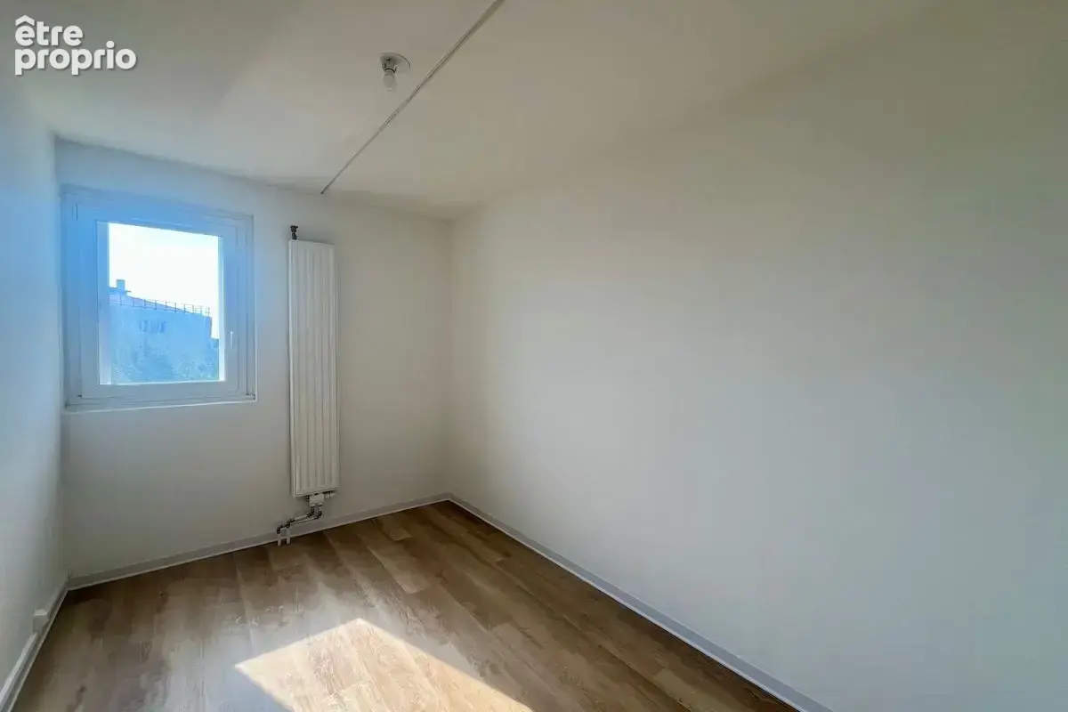 Rare à la vente T5 de 100m² au 4ième et dernier étage sans ascenseur lumineux entièrement rénové aix ouest proche commodités - photo 3