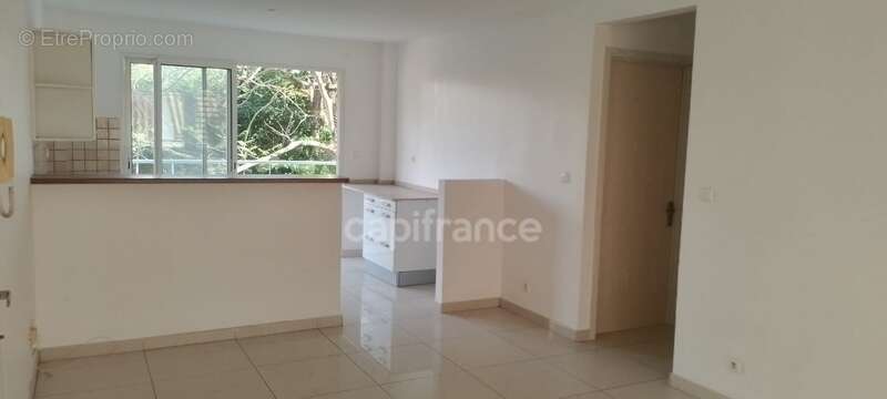 Appartement DIDIER T3 Fort de France + Box - photo 4