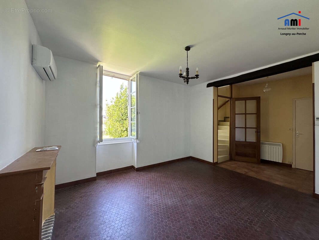 Maison à LONGNY-AU-PERCHE