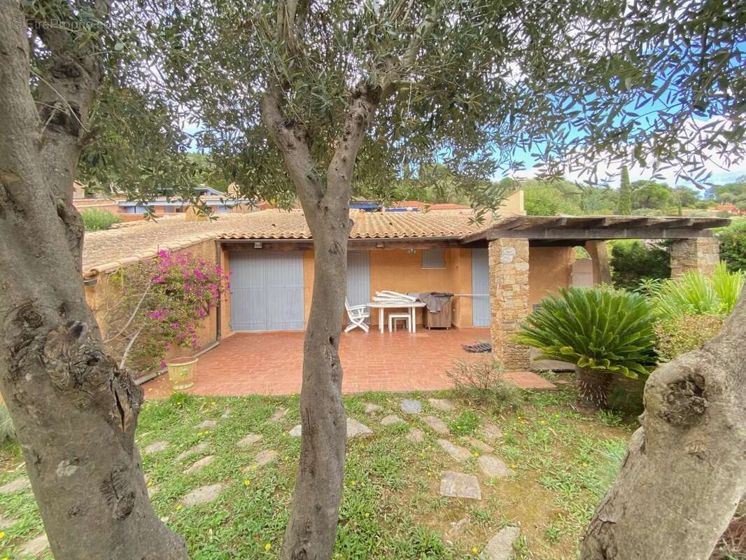 Maison à LA LONDE-LES-MAURES