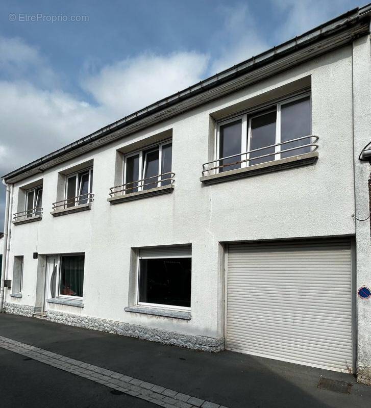 Maison à AVESNES-LES-AUBERT